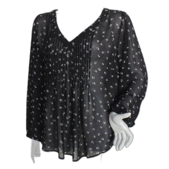 TORRID Top/Tunic, 1/1X, Black, Floral, Pintuck Pleated Bib, Long sleeve, V-neck - Picture 4 of 15